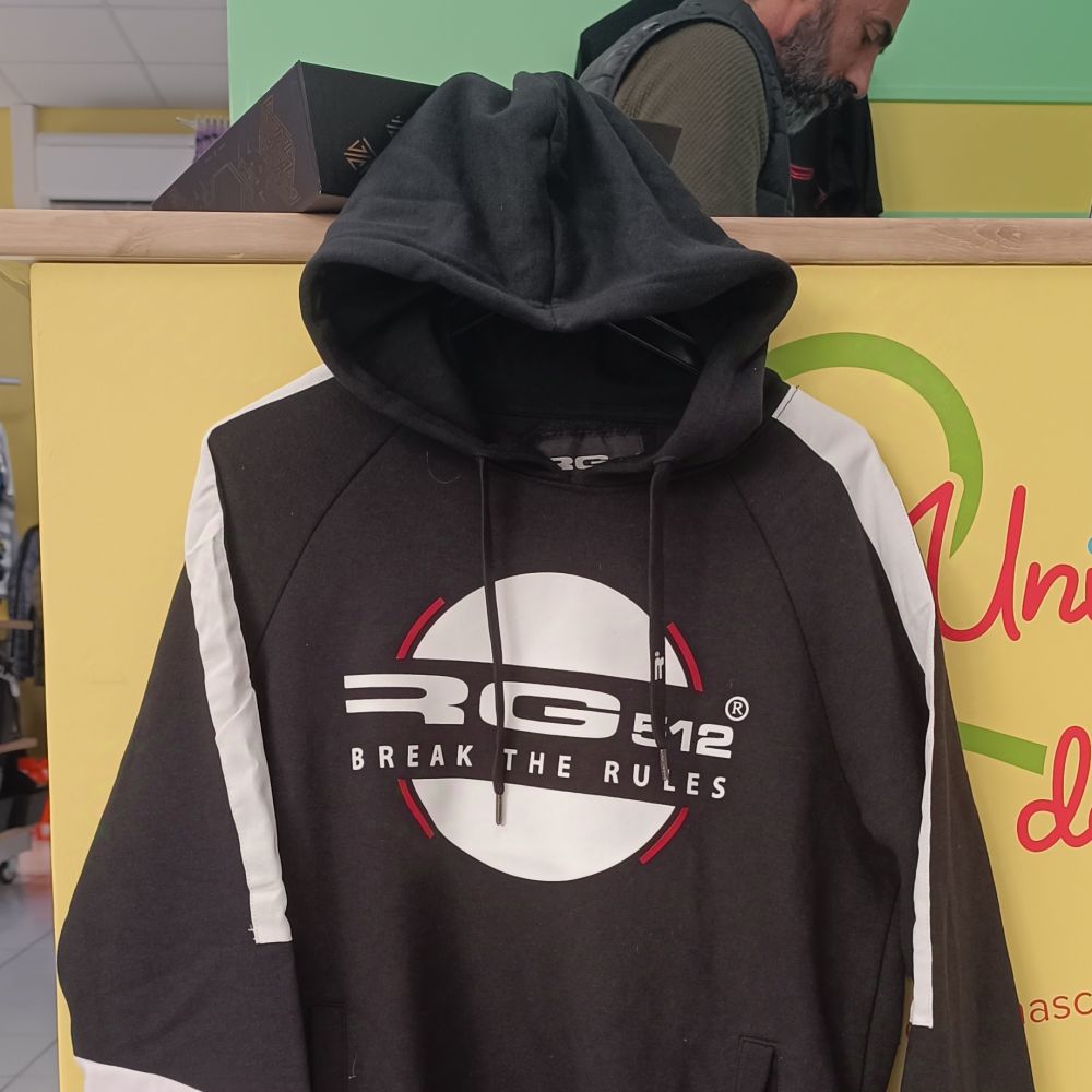 SWEAT A CAPUCHE RG512